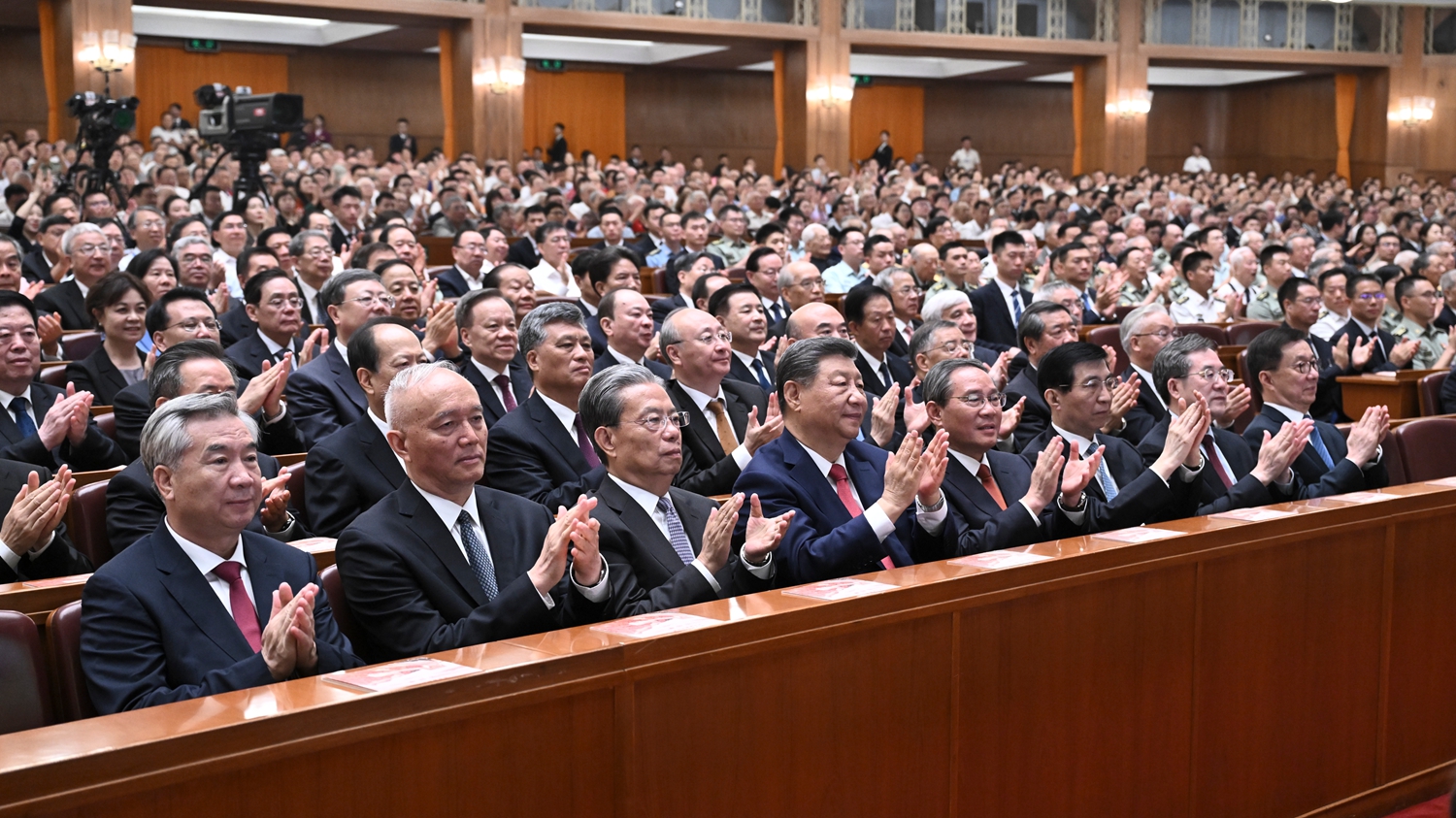 紀念中國人民抗日戰爭暨世界反法西斯戰爭勝利80周年文藝晚會《正義必勝》在京隆重舉行
