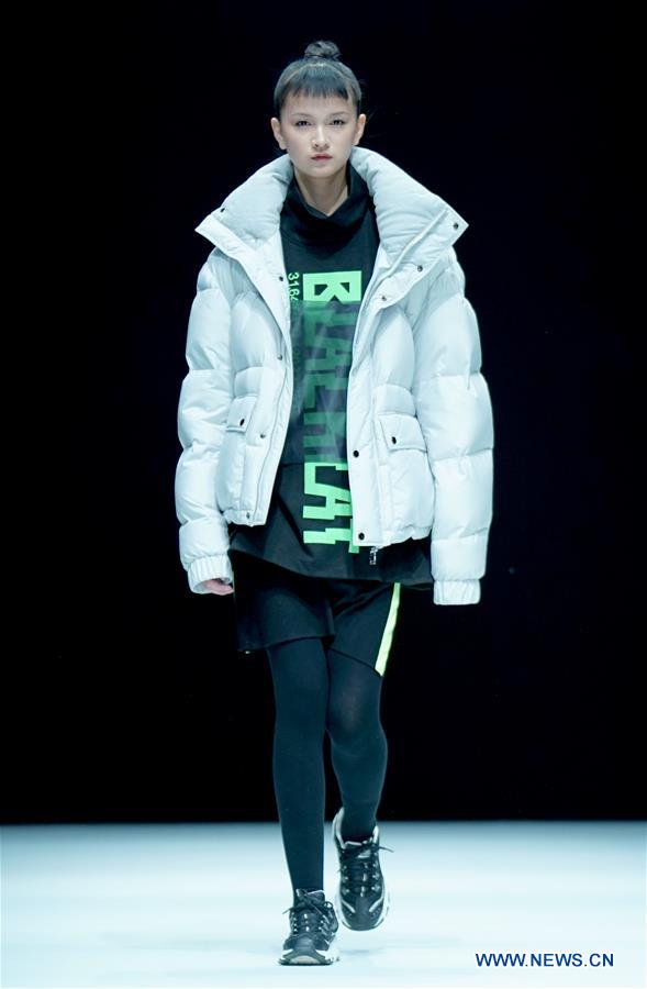 CHINA-BEIJING-FASHION WEEK (CN)