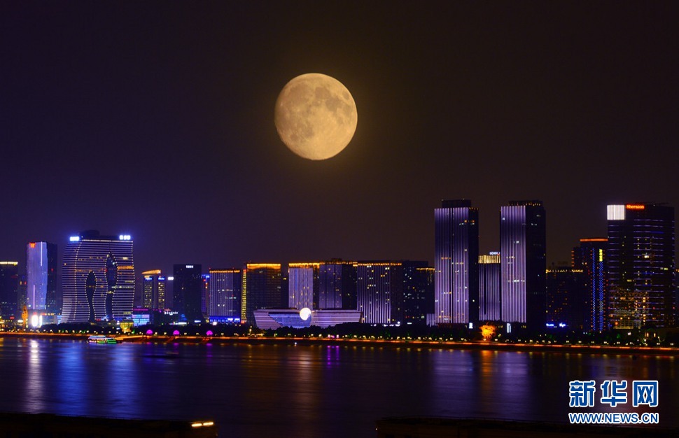 我站在陽臺拍風景