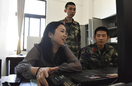 軍嫂鄭如:雖苦不怕，是我對(duì)愛的承諾