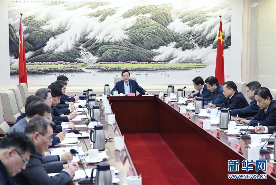 2月24日，中共中央政治局委員、中央書記處書記、中宣部部長劉奇葆出席國家高端智庫理事會擴大會議。 新華社記者 張領 攝