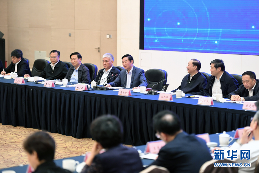 5月11日，中宣部在深圳召開深化文化體制改革座談會。中共中央政治局委員、中央書記處書記、中宣部部長劉奇葆出席會議并講話。 新華社記者張領 攝