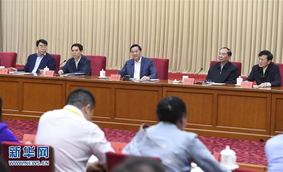 5月18日，中共中央政治局委員、中央書記處書記、中宣部部長劉奇葆在北京出席紀念新華書店成立80周年座談會并講話。 新華社記者 張領 攝