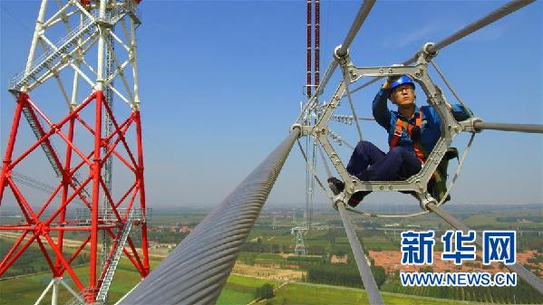 （十九大時光·圖文互動）（4）青春，在夢想的引領(lǐng)下飛揚——來自基層蹲點現(xiàn)場的報道