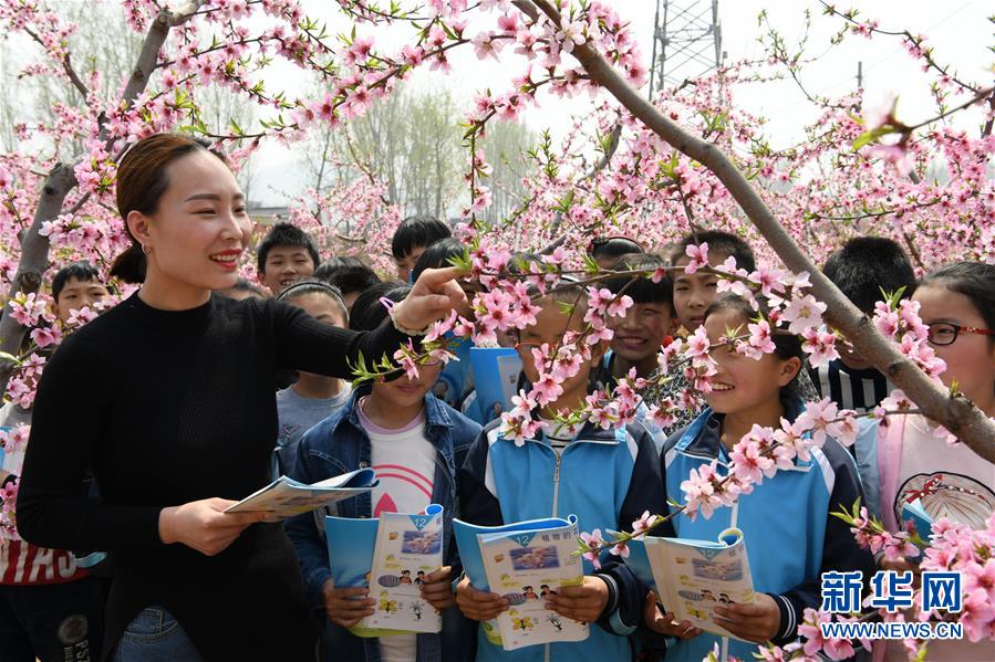 (新華全媒頭條·兩會(huì)精神看落實(shí)·圖文互動(dòng))(3)適應(yīng)發(fā)展新方位 奮進(jìn)決勝長征路