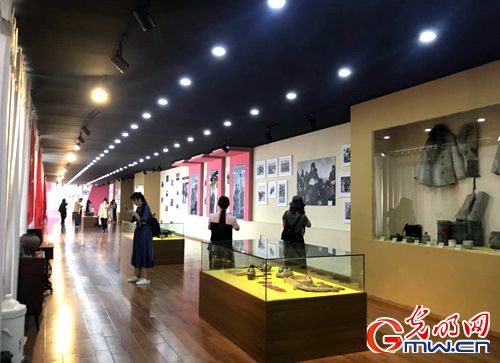 【新時(shí)代·幸福美麗新邊疆】昔日紅色精神流入血脈 今朝邊疆處處開(kāi)遍幸福花