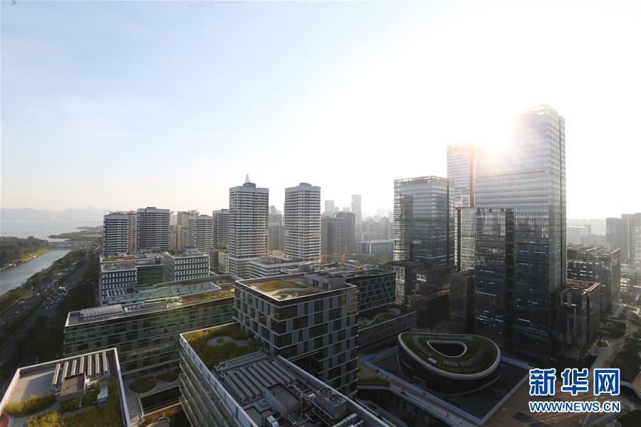 （在習(xí)近平新時(shí)代中國特色社會主義思想指引下·慶祝改革開放40周年·開放發(fā)展）（新華全媒頭條·圖文互動(dòng)）（4）開放中國：大門越開越大 道路越走越寬