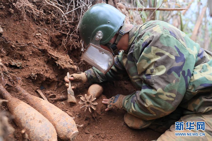 （圖文互動）（1）和平年代，離死神最近的人——南部戰區陸軍云南掃雷大隊邊境掃雷排爆記事