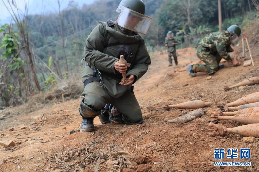 （圖文互動）（4）和平年代，離死神最近的人——南部戰區陸軍云南掃雷大隊邊境掃雷排爆記事