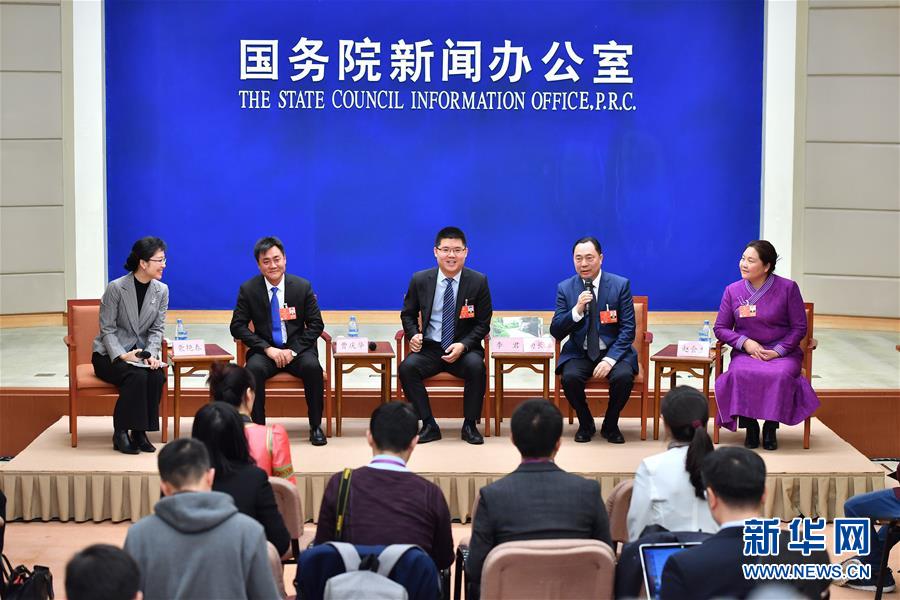 (兩會(huì))(2)全國(guó)人大代表暢談脫貧攻堅(jiān)工作經(jīng)驗(yàn)和實(shí)踐