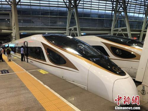 資料圖：復興號動車組在京津城際鐵路按照時速350時速達速運行。冷昊陽 攝