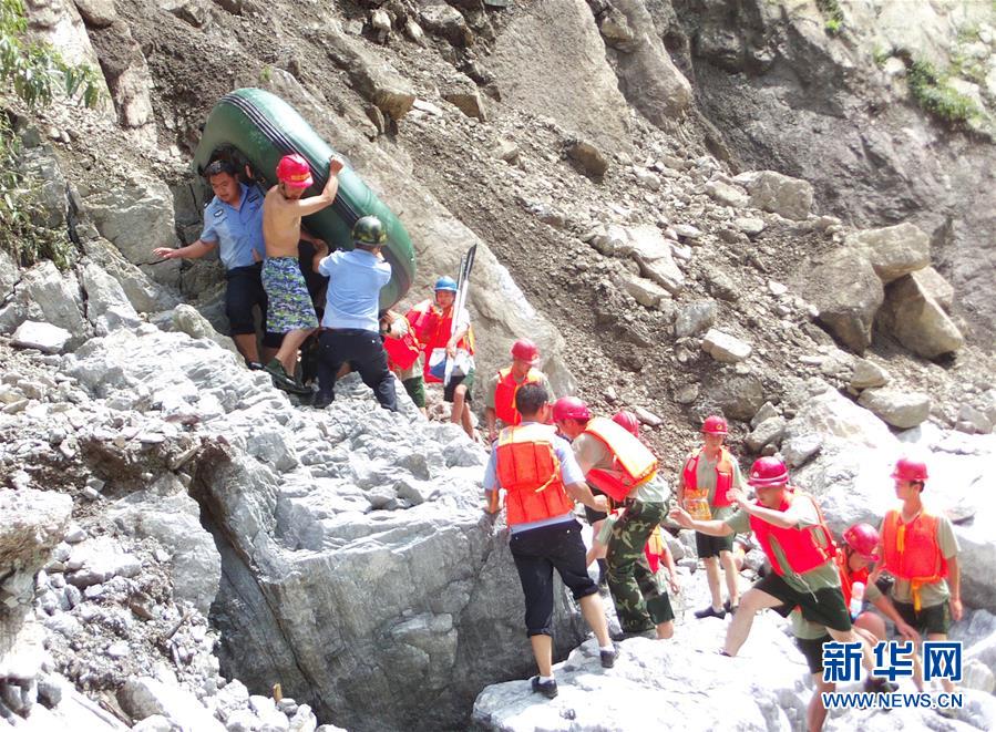 （時代先鋒·圖文互動）（2）為人民“逆行”的人——追記退役軍人、青年禁毒民警韓順軍