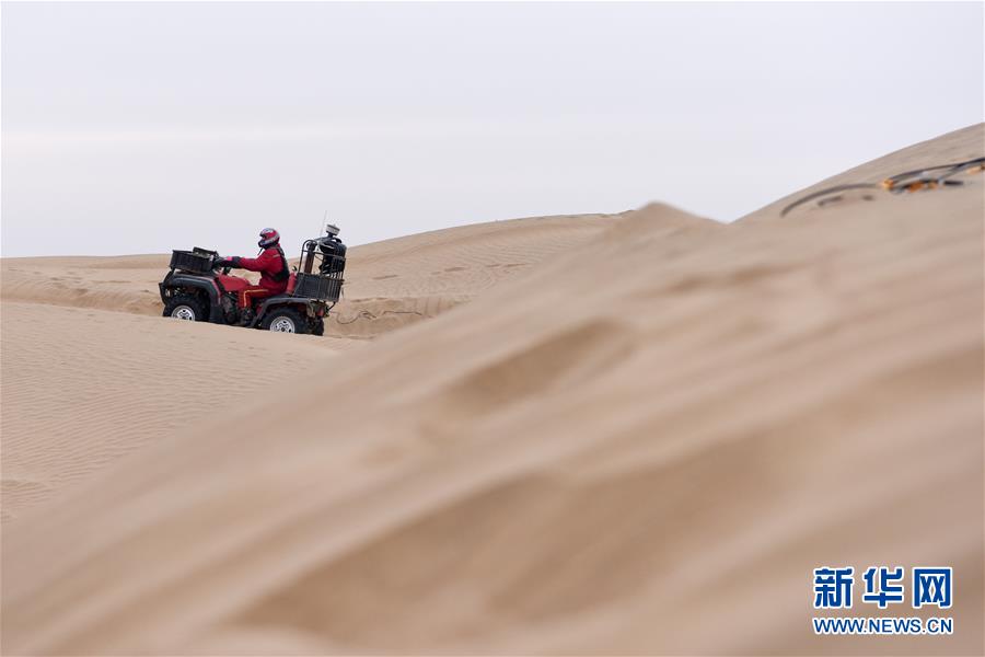 （新春走基層·圖文互動）（3）大漠中，一頂帳篷守歲五年