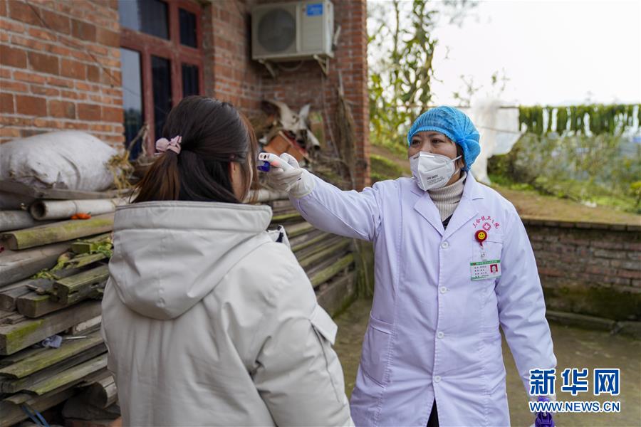 （聚焦疫情防控&middot;圖文互動）（7）一對抗疫夫妻的&ldquo;一線連軸轉(zhuǎn)&rdquo;