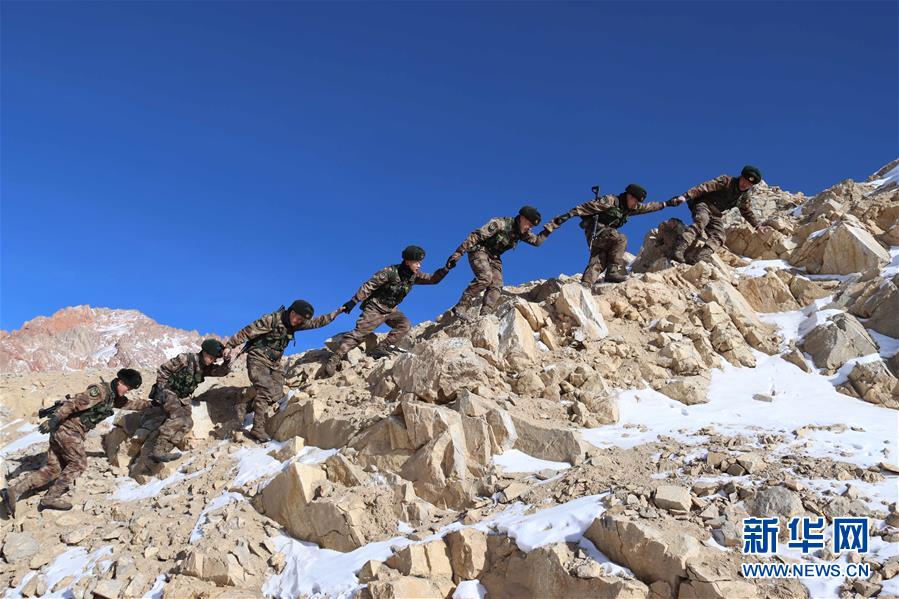 （新春走基層·圖文互動(dòng)）（1）把青春融進(jìn)祖國(guó)的山河——新春走近忠誠守護(hù)家園的人民子弟兵