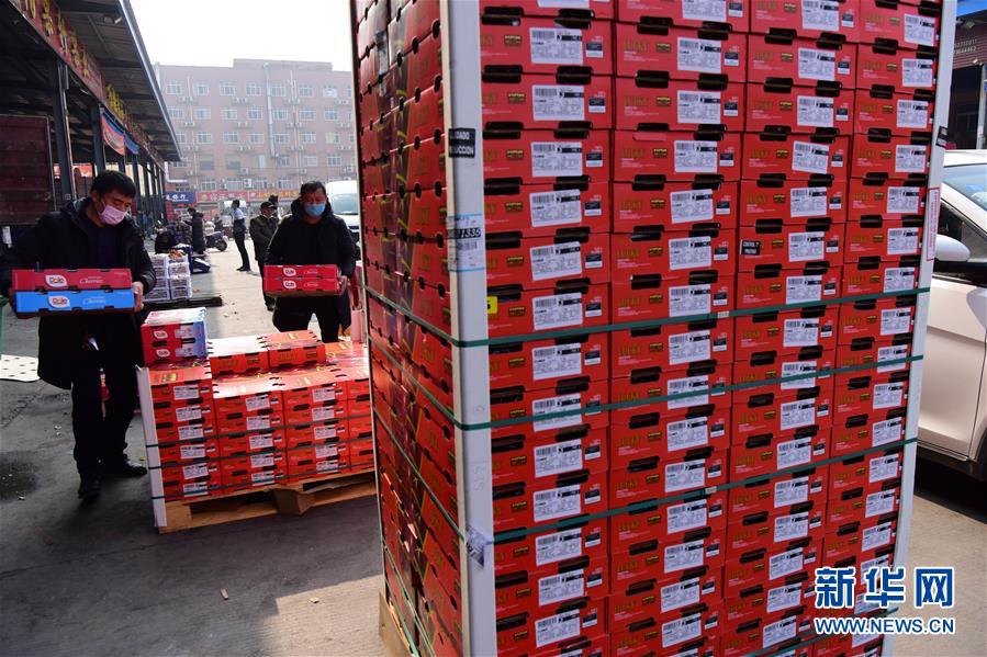 （聚焦疫情防控·圖文互動）（2）吃的東西充足，做點花樣菜吧！——中部地區最大農產品批發市場見聞 