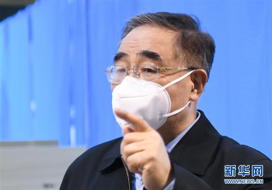 （聚焦疫情防控·圖文互動）（2）“治療輕癥患者中西醫(yī)結合很有效，不鼓勵人人吃藥來預防”——專訪中國工程院院士、天津中醫(yī)藥大學校長張伯禮