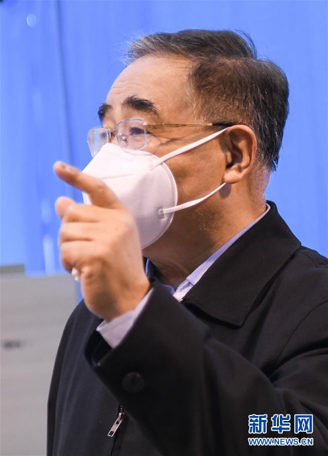 （聚焦疫情防控·圖文互動）（4）“治療輕癥患者中西醫(yī)結合很有效，不鼓勵人人吃藥來預防”——專訪中國工程院院士、天津中醫(yī)藥大學校長張伯禮