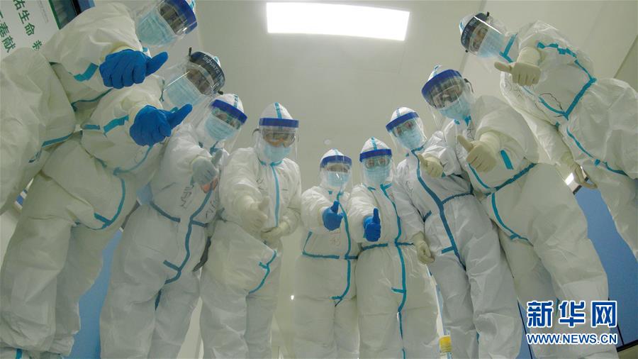 （新華全媒頭條·圖文互動(dòng)）（1）“與國(guó)家同舟，與人民共濟(jì)”——新冠肺炎重癥救治同濟(jì)醫(yī)院戰(zhàn)“疫”直擊