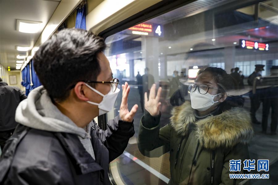 (聚焦疫情防控·對口支援19省份在奮戰·圖文互動)(5)“當我們摘下口罩,看到彼此勝利的微笑”——重慶對口支援孝感市抗擊疫情紀實