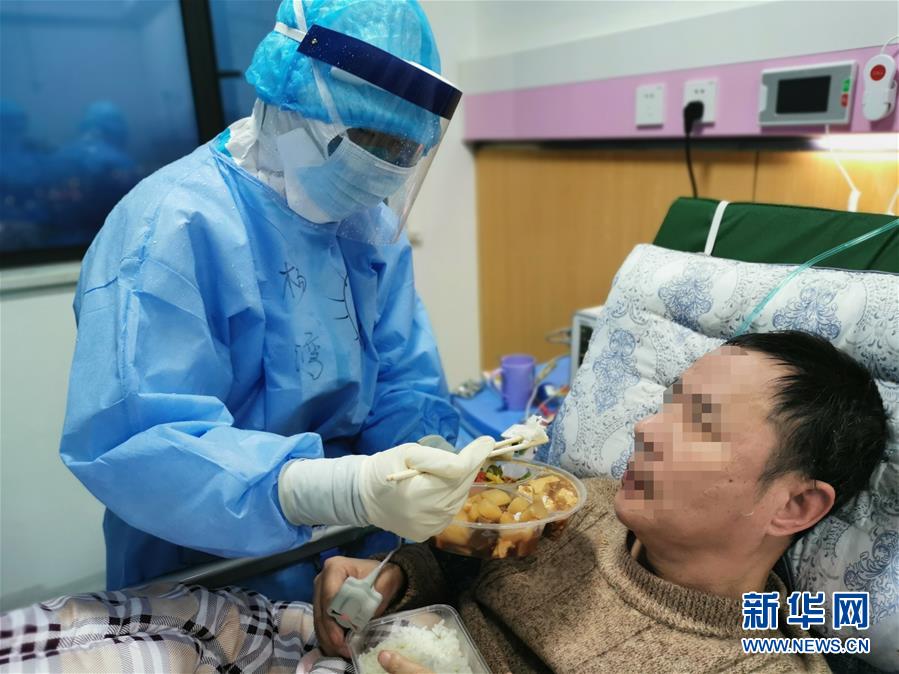 （一線抗疫群英譜·圖文互動）（3）“我們，撐得起！”——軍隊支援湖北醫療隊年輕醫務工作者的青春宣言