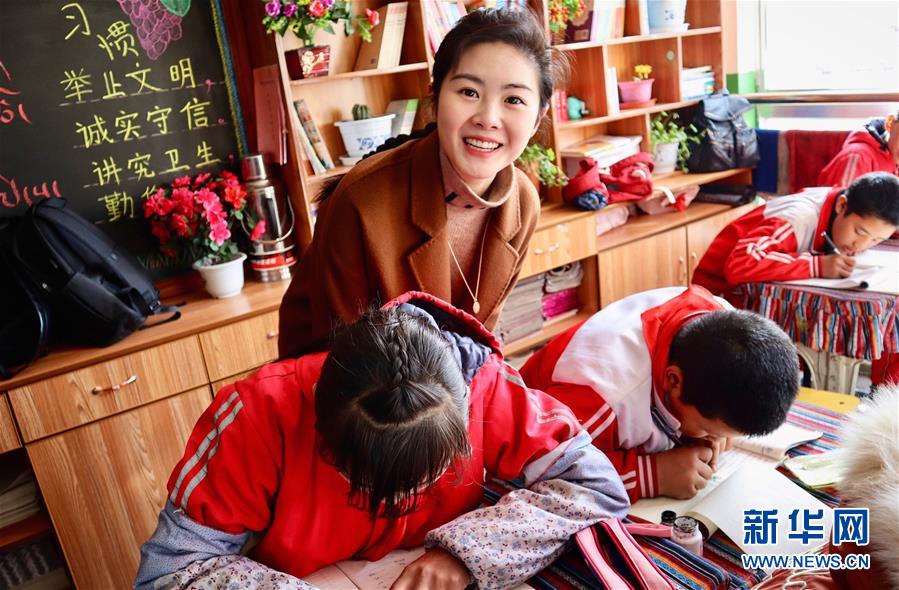 （在習近平新時代中國特色社會主義思想指引下——新時代新作為新篇章·習近平總書記關切事·圖文互動）（4）青春的顏色是什么？