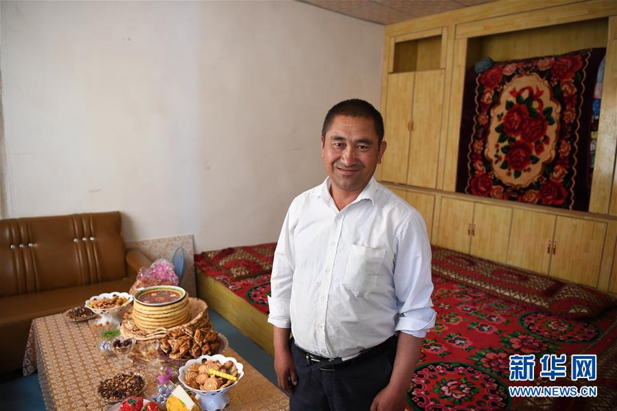 (決戰決勝脫貧攻堅·聚焦三區三州·圖文互動)(2)安居房里的新物件