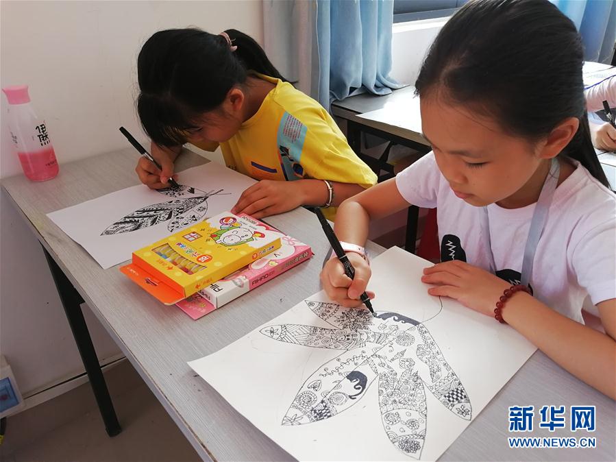 （特別的暑期生活·圖文互動(dòng)）（1）她們的愿望，在這個(gè)假期實(shí)現(xiàn)——廣西隆安易地扶貧搬遷安置區(qū)暑期見(jiàn)聞