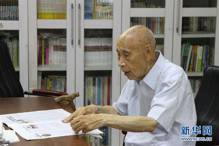 （總書記推動的改革身邊事·養(yǎng)老改革篇·圖文互動）（2）特寫：“我給現在的生活打滿分”——民辦養(yǎng)老院里的“夕陽紅”