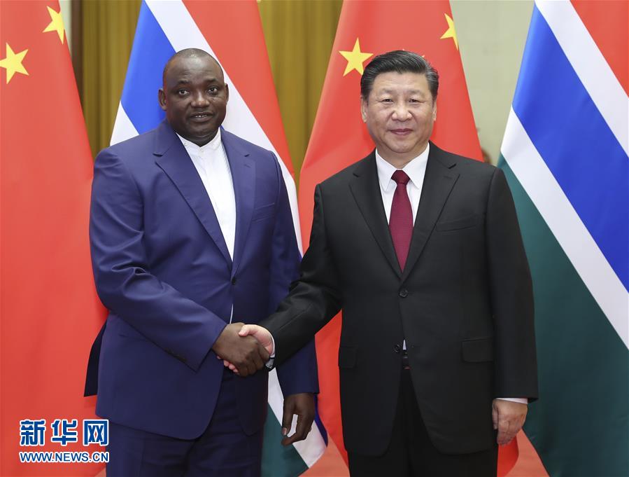 (時(shí)政)(1)習(xí)近平同岡比亞總統(tǒng)巴羅舉行會(huì)談