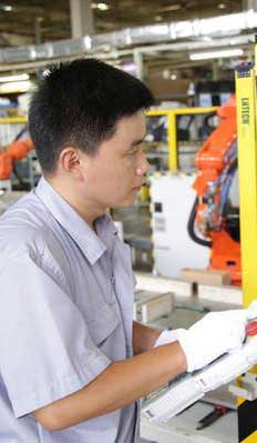 業精于勤 行成于思—記海爾集團首席技師崔惠峰