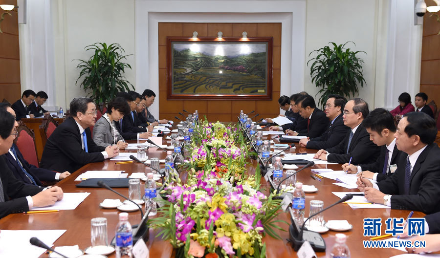12月25日至27日，中共中央政治局常委、全國政協(xié)主席俞正聲對越南進(jìn)行正式訪問。這是12月26日，俞正聲在河內(nèi)與越南祖國陣線主席阮善仁舉行會談。 新華社記者馬占成攝