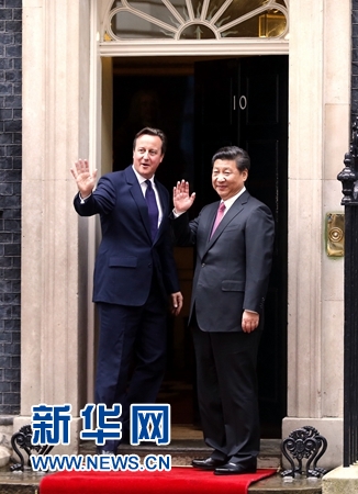 10月21日,國家主席習近平在倫敦唐寧街首相府同英國首相卡梅倫舉行會談。 新華社記者 鞠鵬 攝 10月21日,國家主席習近平在倫敦唐寧街首相府同英國首相卡梅倫舉行會談。 新華社記者 鞠鵬 攝