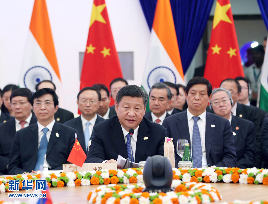 10月16日，金磚國家領導人第八次會晤在印度果阿舉行。中國國家主席習近平、印度總理莫迪、南非總統(tǒng)祖馬、巴西總統(tǒng)特梅爾、俄羅斯總統(tǒng)普京出席。習近平發(fā)表題為《堅定信心　共謀發(fā)展》的重要講話。新華社記者姚大偉攝 