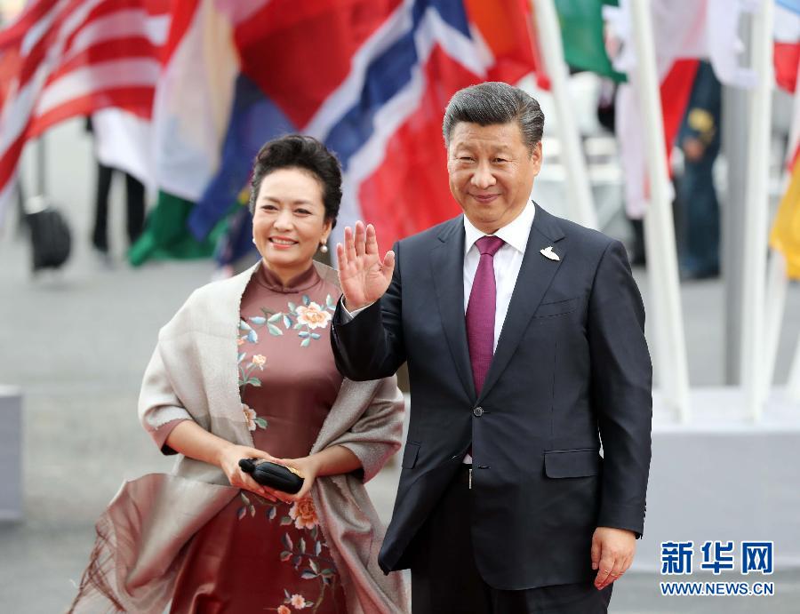 7月7日，二十國集團領導人第十二次峰會在德國漢堡舉行。國家主席習近平出席并發表題為《堅持開放包容　推動聯動增長》的重要講話。這是習近平和夫人彭麗媛出席漢堡峰會舉行的音樂會。新華社記者 劉衛兵 攝 