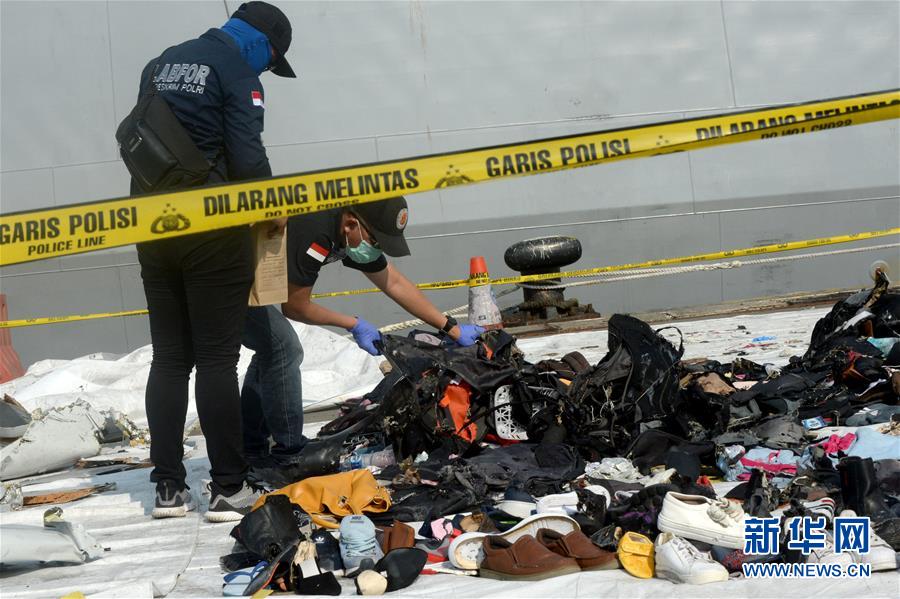 (國際)(1)印尼總統要求盡快查明獅航客機失事原因